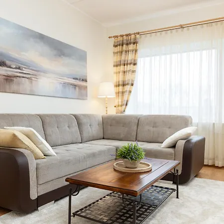 Cosy Next To Kadriorg Park