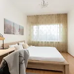 Cosy Next To Kadriorg Park Apartment